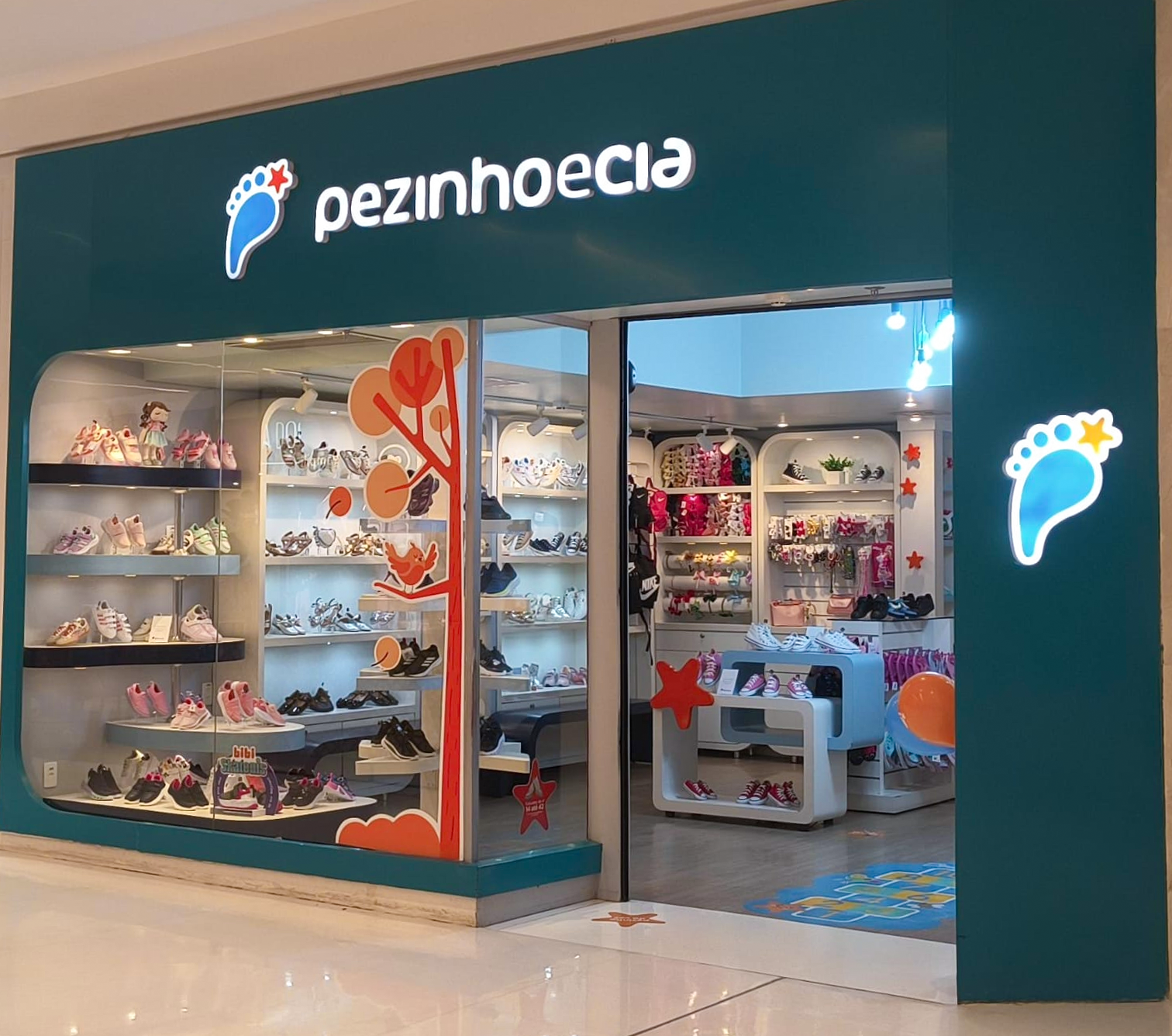 Fachada da loja Pezinho e Cia no ParkShopping